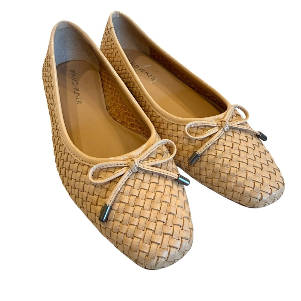 Donald Pliner Ballet Flats Women's 8.5M Juliet Beige Woven Leather Bow Shoes